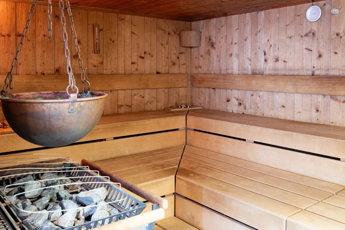 Sauna nach dem Training: Vorteile, Risiken und optimales Timing